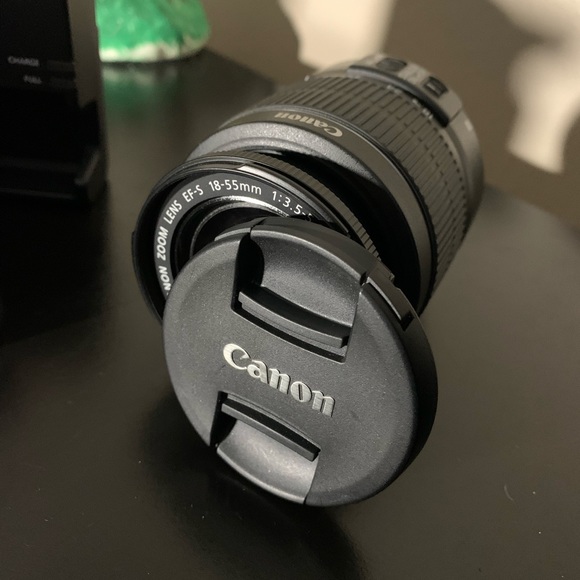 Canon camera, tripod and accessories - Picture 5 of 12